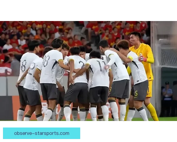 国足鏖战亚洲杯小组赛力拼出线希望再燃球迷热议主帅战术调整成关键